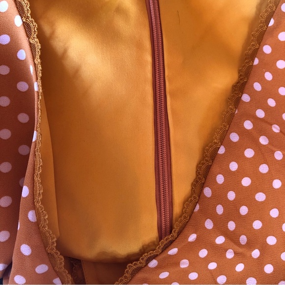 Tularosa Huntington polka dot dress in mustard size M - Picture 8 of 9
